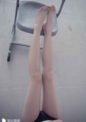 在厨房里征服美艳老师视频